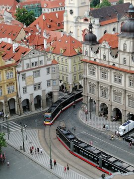 Trams on Malostransk&eacute; n&aacute;měst&iacute;