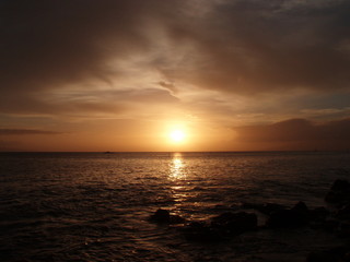Fototapeta na wymiar Moody sunset capture in Maui, Hawaii