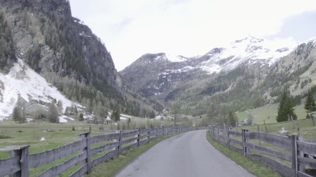 Felbertauern, Matreier Tauernhaus, Iseltal, Nationalpark, Hohe Tauern, Osttirol,  Weg, versperrt, Lawinengefahr, Weg, Stra&szlig;e, Au&szlig;ergschl&ouml;ss, Innergschl&ouml;ss, Zaun, Holzzaun, gesperrt, Matrei, Lienz, Tir
