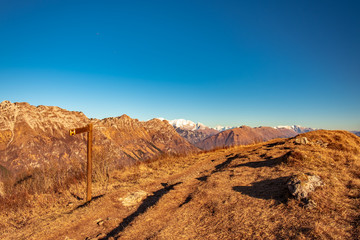 Fototapeta na wymiar Panorama from the alpine peak