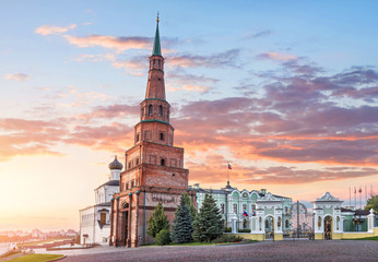 Fototapeta na wymiar Башня Сююмбике в Казанском Кремле Suyumbike Leaning Tower in the Kazan Kremlin