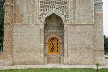 Allphotokz Mausoleum Aisha Bibi 20060523 1348 5D S