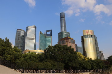 Fototapeta na wymiar Gratte-ciels du quartier de Pudong à Shanghai, Chine