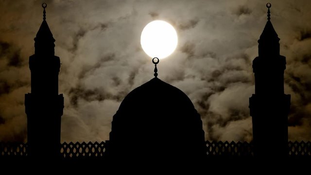 Masjid Qiblatain (Mosque of the Two Qiblas): Time Lapse by Night with Full Moon and Dark Atmosphere