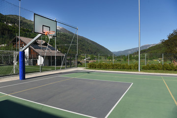 campo basket pallacanestro sport campetto parco  - obrazy, fototapety, plakaty