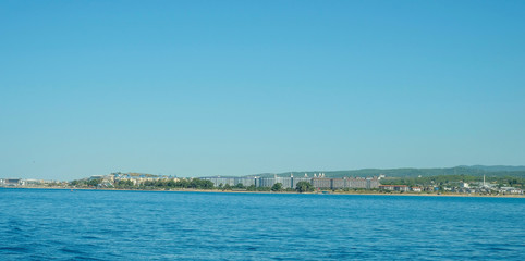 Отели на берегу моря.
