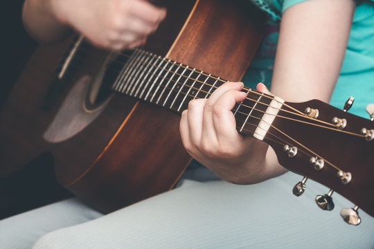 Gitarren spielen