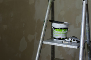 Repair tools Wallpaper green container