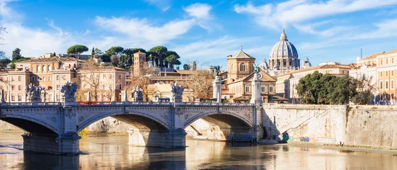 Papier Peint photo Rome ローマ　テヴェレ川とサン・ピエトロ大聖堂　ワイド