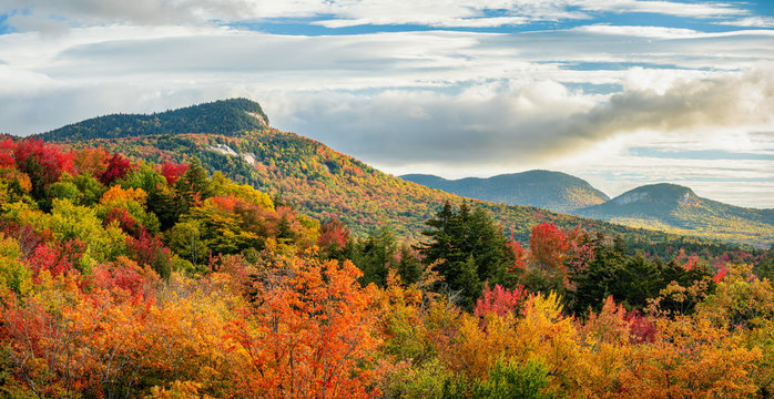 Sugar Hill Scenic Vista in Autumn on the Kancamagus Scenic Highway - White Mountain New Hampshire