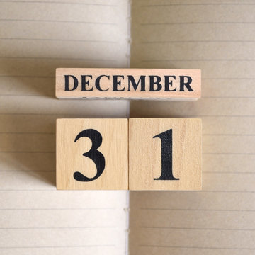 December 31, Natural Notebook Calendar.