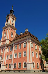 Fototapeta na wymiar schöne Barockkirche in Birnau am Bodensee unter strahlend blauem Himmel