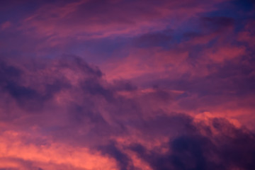 Obraz premium Pink unfocused cloudy sky