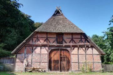 dans les rues d'un village alsacien  (France)