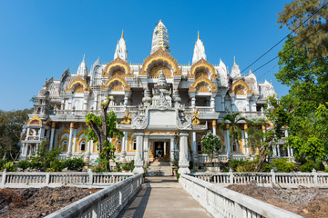 Naklejka premium Beautiful church of Wat Phai Rong Wua