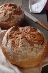 round bread with crust