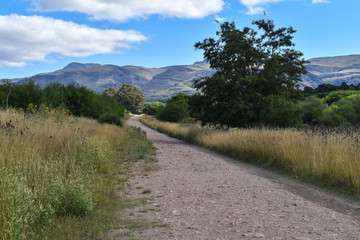 Sierra de la Ventana, Buenos Aires, Argentina - Enero 2020: camino de tierra a las sierras.
