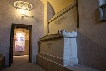 Marie curie tomb