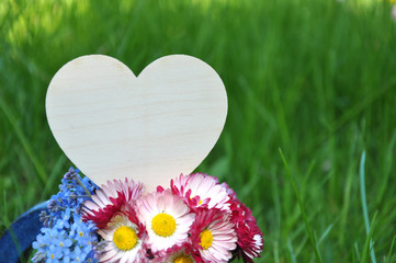 Serce  w kwiatach © Emilia