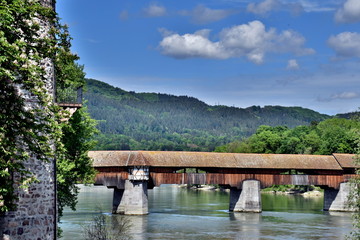 Diebsturm und Holzbrücke am Rhein in Bad Säckingen