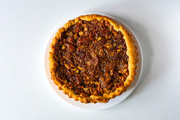 Walnut and fig pie