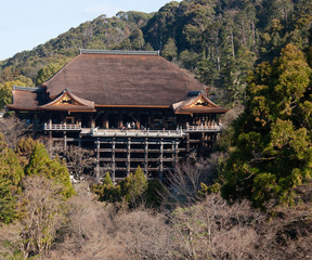 Fototapeta na wymiar A large wooden buddhist Kiyomizu Dera Temple in Kyoto in Japan