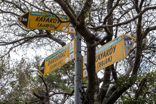 Direction signs on Fethiye Walking Trails