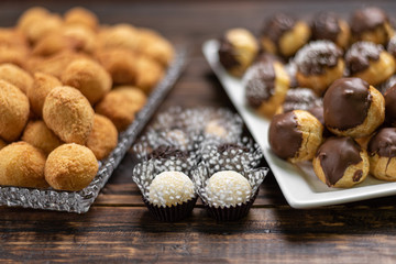 Traditional Brazilian snacks stuffed with chicken; 