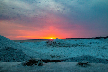 Fototapeta premium Port Stanley Ontario, Beach Sunset during winter