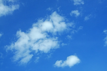 青い空と雲