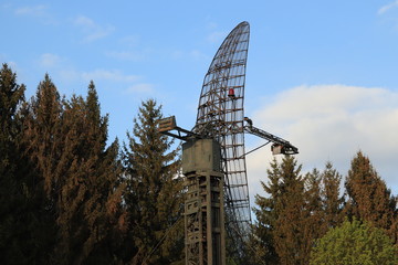 radiolokacja  w  lesie  © Mirosaw