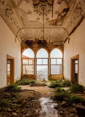 Fototapeta premium Abandoned Mansion Lebanon