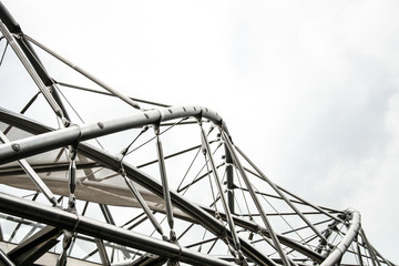 Low Angle View der Helix-Brücke gegen den Himmel