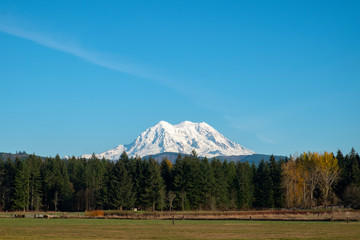 Fototapeta premium snow mountain and sky