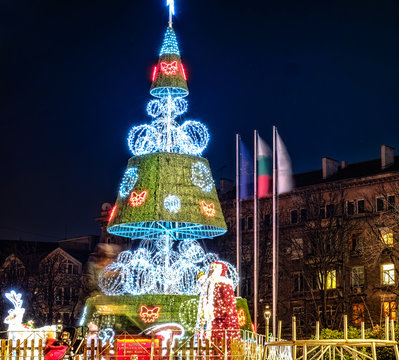 night view of the main square of Bulgarian city Ruse during preparations for the celebration of Christmas