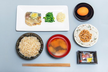 玄米の朝食