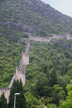 View of part of the route of the wall, in Ston, Dubrovnik Neretva county, located on the Peljesac peninsula, Croatia, Europe.