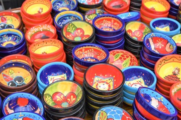 カラフルな陶器