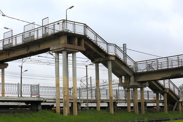 Pedestrian overpass over the railroad