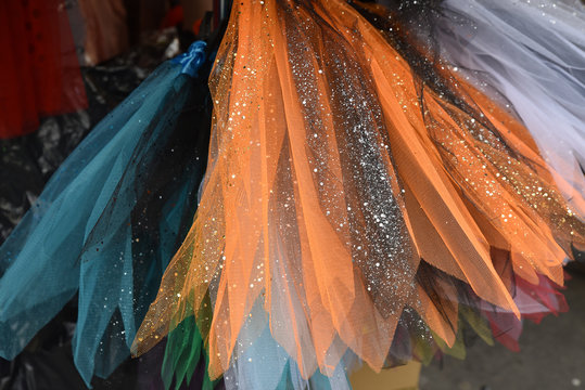 Tulles &agrave; paillettes