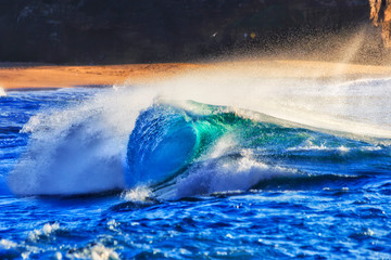 Obraz premium Sea Turim wave side roll swirl