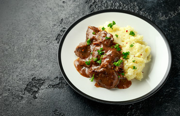 Fried Liver in gravy with mashed potato