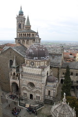 Fototapeta na wymiar the old cathedral of Bergamo