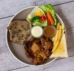 Pork, Beef, Salmon, T-bone, Sirloin, Pork chops, 