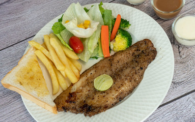 Pork, Beef, Salmon, T-bone, Sirloin, Steak Selections