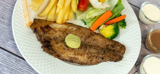 Pork, Beef, Salmon, T-bone, Sirloin, Pork chops, 