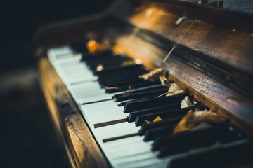 Altes Klavier Tasten