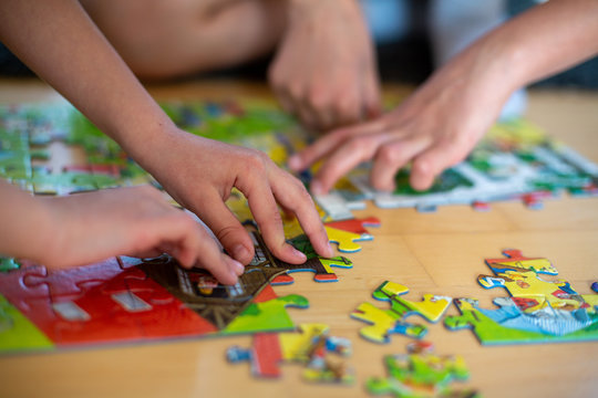 gemeinsam puzzlen
