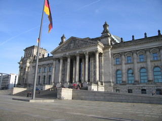 Fototapeta na wymiar Eingang Reichstag Berlin