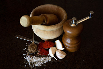 Canarian sauce and ingredients for its preparation in a home kitchen